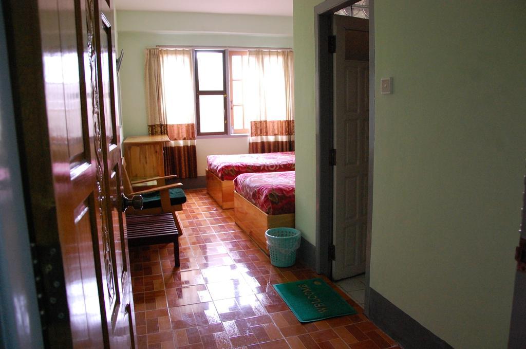 Dormitory @ Golden Kalaw Hotel Extérieur photo