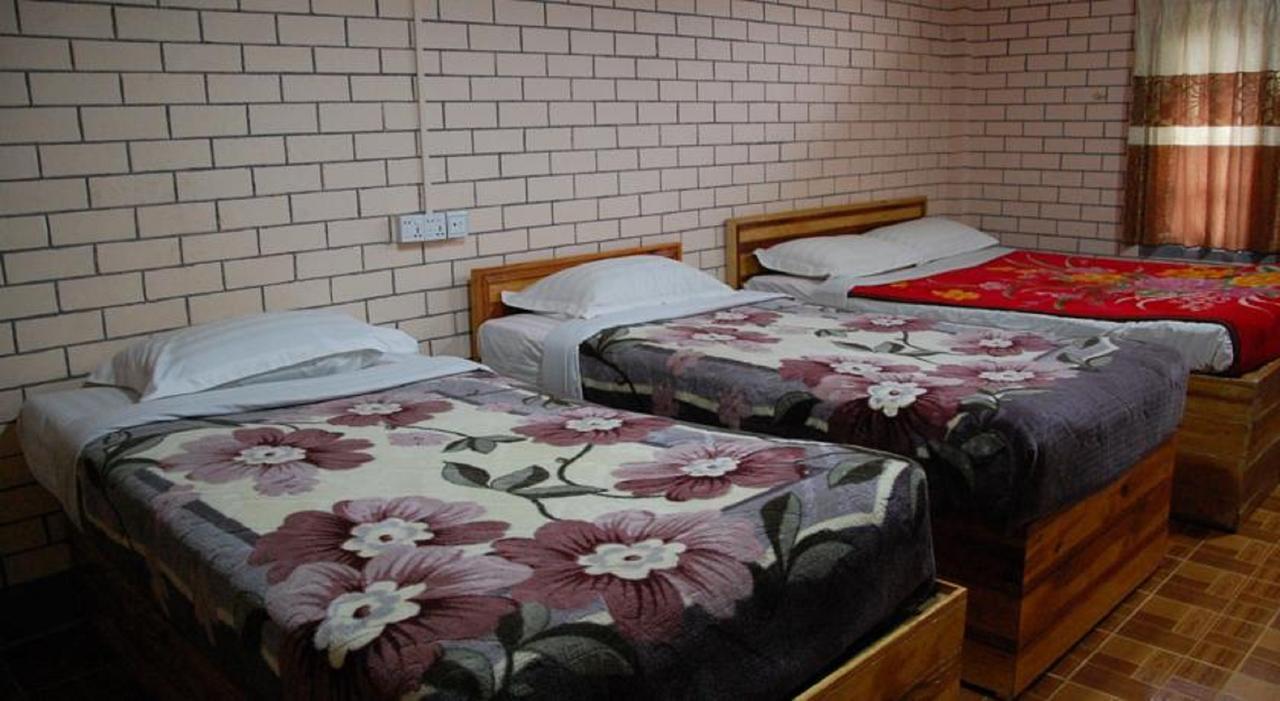 Dormitory @ Golden Kalaw Hotel Extérieur photo