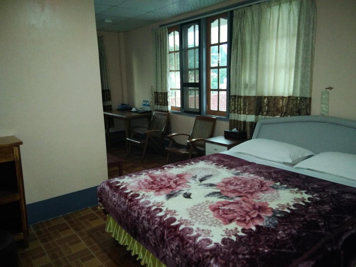 Dormitory @ Golden Kalaw Hotel Extérieur photo