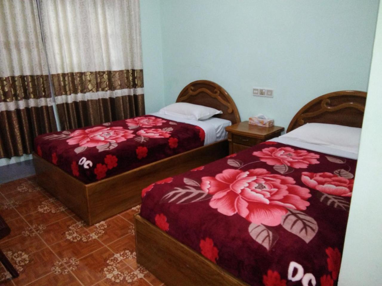 Dormitory @ Golden Kalaw Hotel Extérieur photo