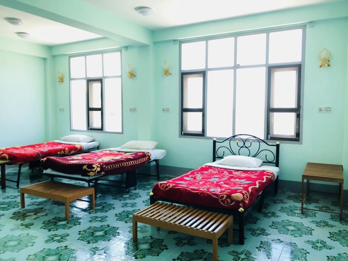 Dormitory @ Golden Kalaw Hotel Extérieur photo