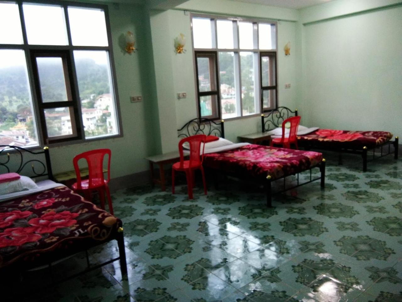 Dormitory @ Golden Kalaw Hotel Extérieur photo
