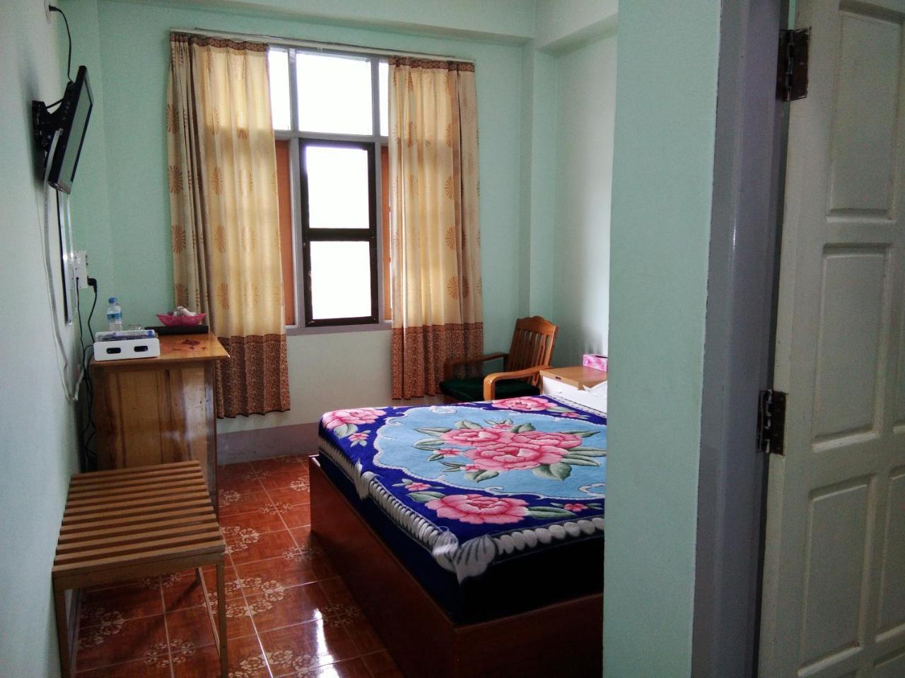 Dormitory @ Golden Kalaw Hotel Extérieur photo