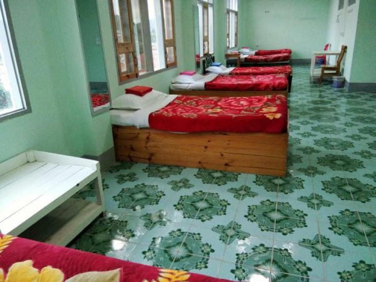 Dormitory @ Golden Kalaw Hotel Extérieur photo