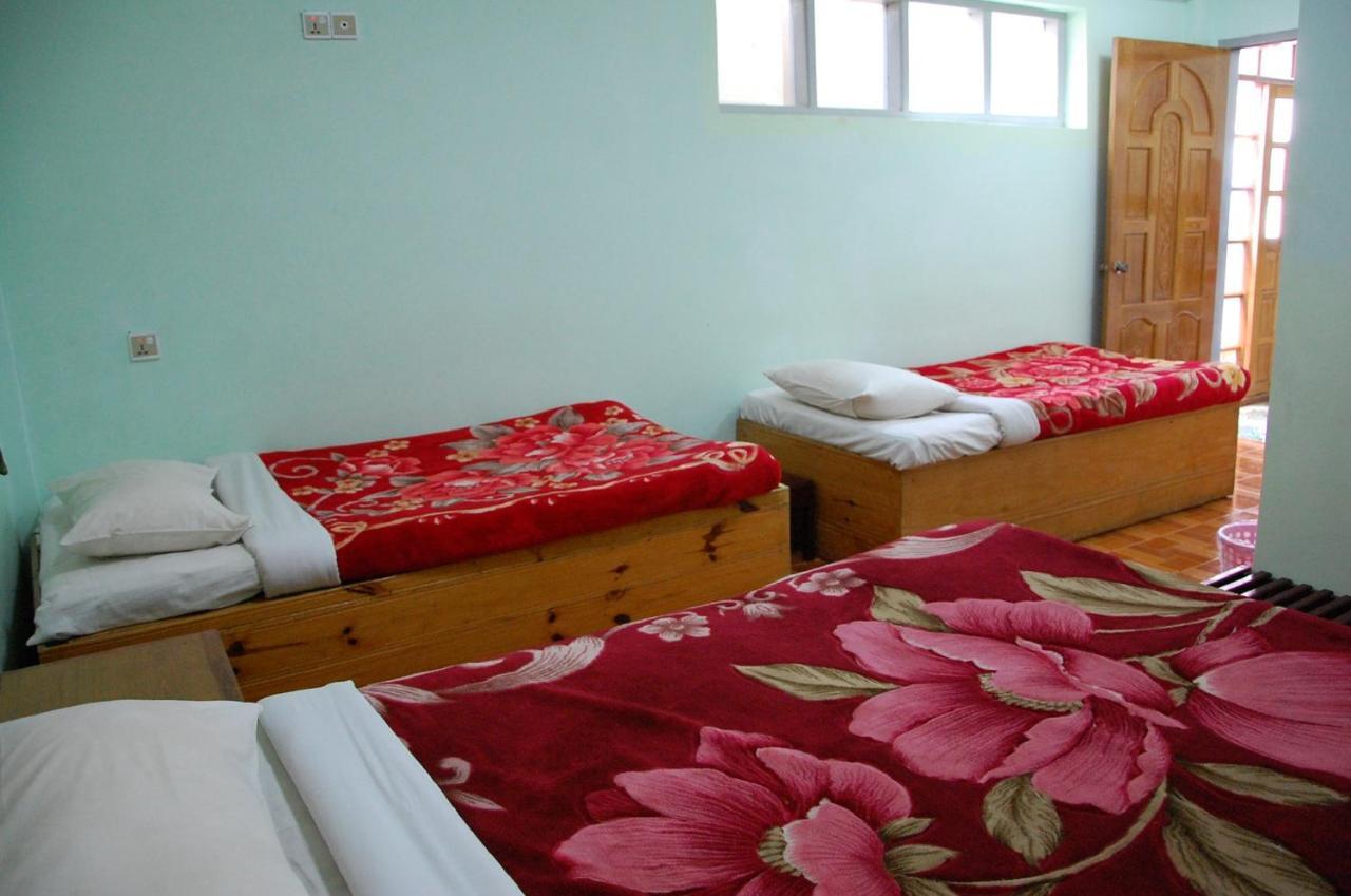 Dormitory @ Golden Kalaw Hotel Extérieur photo